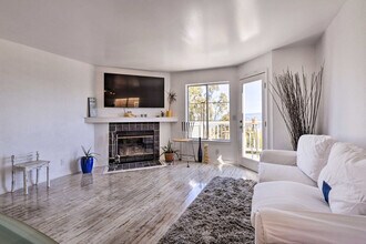 169 Cleo Rand Ln in San Francisco, CA - Building Photo - Building Photo