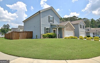 8077 Rudder Cir in Fairburn, GA - Building Photo - Building Photo
