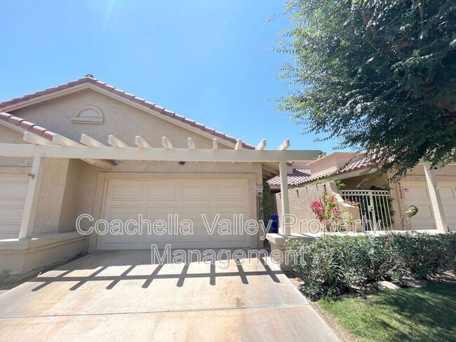 41469 Woodhaven Dr W in Palm Desert, CA - Building Photo - Building Photo
