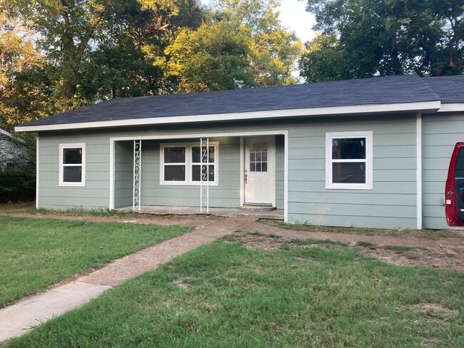 property at 1295 15th St SE