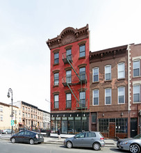 338 Union St in Brooklyn, NY - Foto de edificio - Building Photo