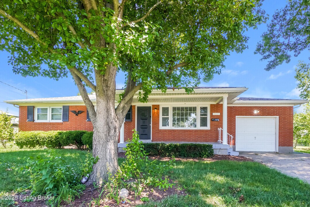5809 Benny Rd in Louisville, KY - Building Photo