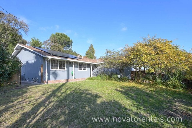 2450 Center Rd in Novato, CA - Building Photo - Building Photo