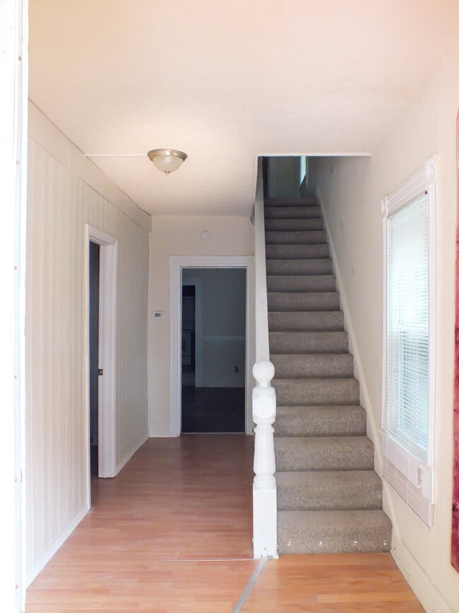 1005 Maplewood Ave in Hopewell, VA - Foto de edificio - Building Photo