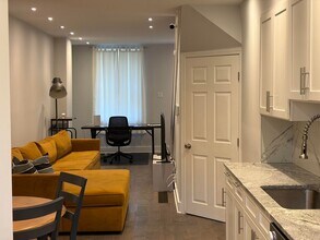 2162 E Cambria St in Philadelphia, PA - Building Photo - Building Photo