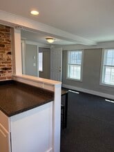 335 Cabot St, Unit 2 in Beverly, MA - Foto de edificio - Building Photo
