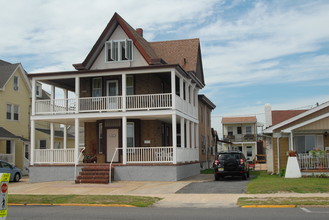 903 Ocean Ave in Belmar, NJ - Foto de edificio - Building Photo