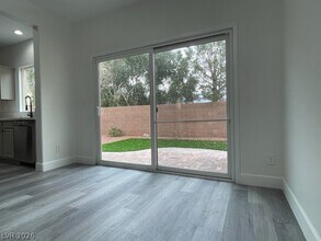 10609 Kennedy Peak Ln in Las Vegas, NV - Building Photo - Building Photo