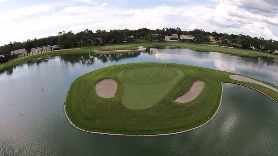 6665 Water Oak Ct in Spring Hill, FL - Foto de edificio