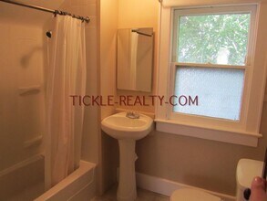 48 Henrietta St in Rochester, NY - Building Photo - Building Photo