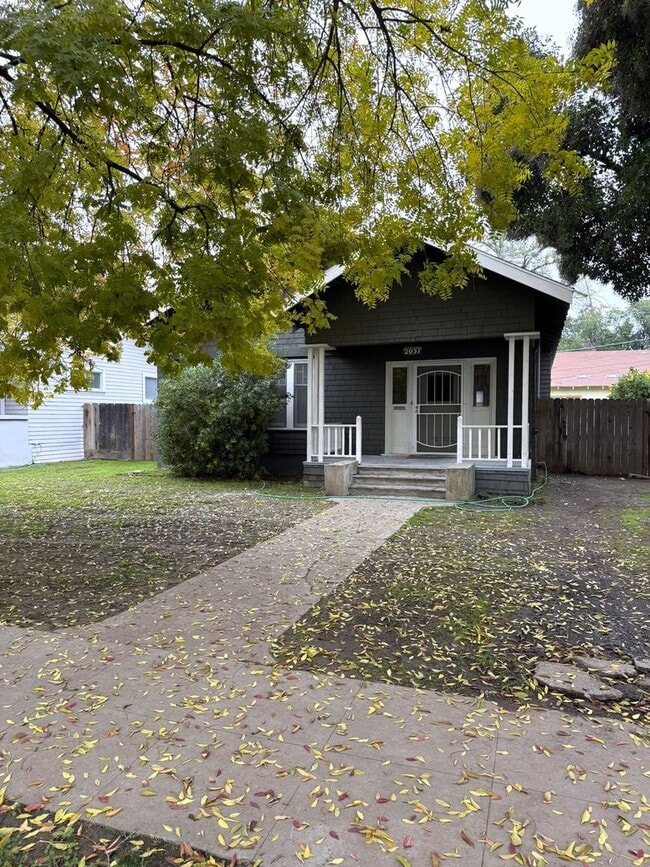 2037 O St in Merced, CA - Building Photo - Building Photo