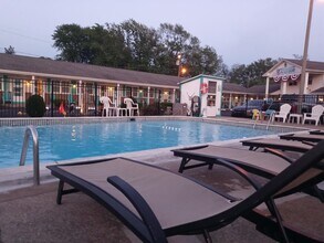 3701 W Lake Rd in Erie, PA - Foto de edificio - Building Photo