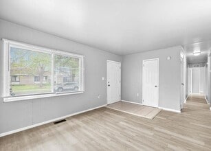 144 Court St in Mount Clemens, MI - Building Photo - Building Photo