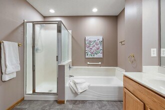 9649 Alvarado Ln N in Maple Grove, MN - Building Photo - Building Photo