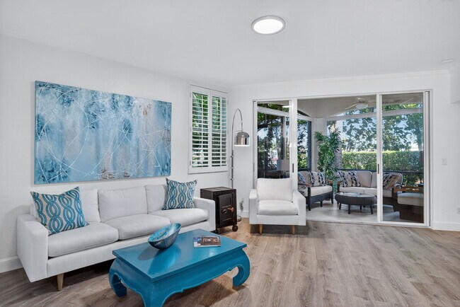 8390 Excalibur Cir in Naples, FL - Building Photo - Building Photo