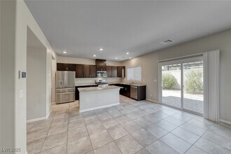 4024 Floating Fern Ave in North Las Vegas, NV - Building Photo - Building Photo