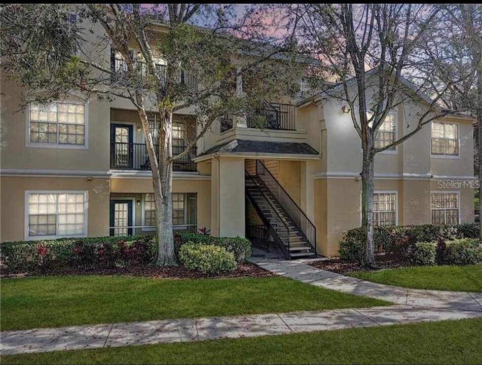 2544 Robert Trent Jones Dr in Orlando, FL - Building Photo
