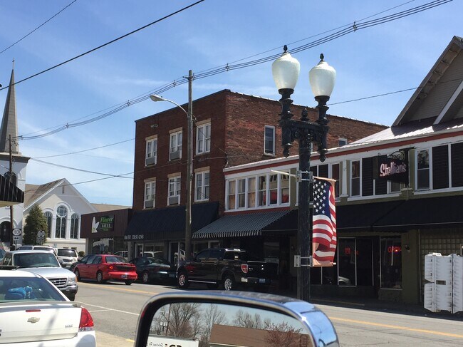 126 E Broad St in Central City, KY - Building Photo - Building Photo