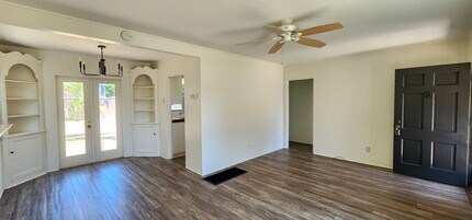 540 H Ave in Coronado, CA - Building Photo - Building Photo