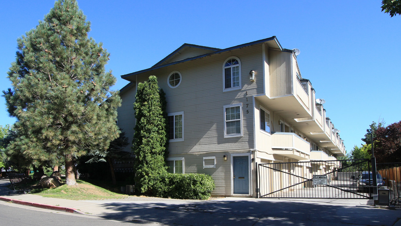 Cottages At Glenda in Reno, NV - Building Photo