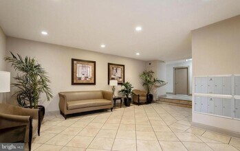 5601 Parker House Terrace in Hyattsville, MD - Building Photo - Building Photo