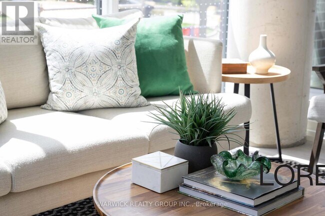 4365 Bloor St W in Toronto, ON - Building Photo - Building Photo