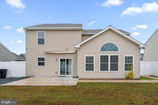 38369 Elizabeth Ln in Delmar, DE - Foto de edificio - Building Photo