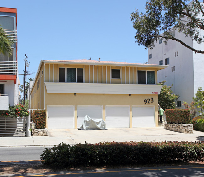 923 2nd St in Santa Monica, CA - Building Photo - Building Photo