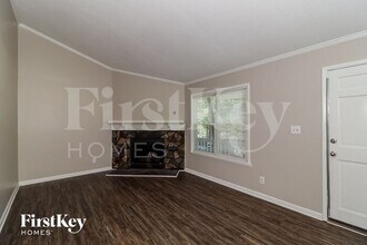 3210 Oakbrook Ln in Clarkston, GA - Building Photo - Building Photo