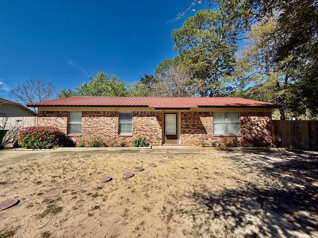 901 Linden Ave in Niceville, FL - Building Photo