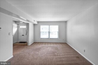 8323 Kingsgate Rd in Springfield, VA - Building Photo - Building Photo