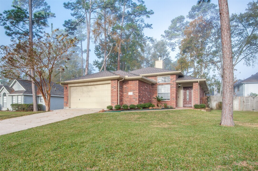 3331 Hemingway Dr in Montgomery, TX - Building Photo
