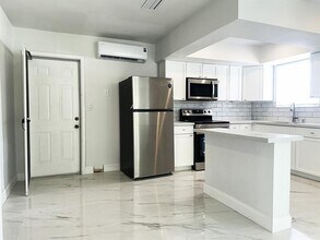 425 SW 18th Ave in Fort Lauderdale, FL - Building Photo - Building Photo