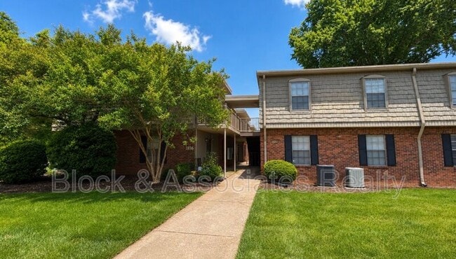property at 3816 Country Club Rd