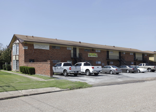 Ocean Breeze Apartment Homes in Freeport, TX - Building Photo - Building Photo