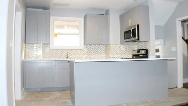 69 Schuyler Ave in Newark, NJ - Building Photo - Building Photo