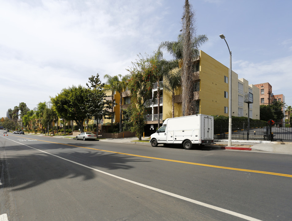 Ardmore Apartments in Los Angeles, CA - Building Photo