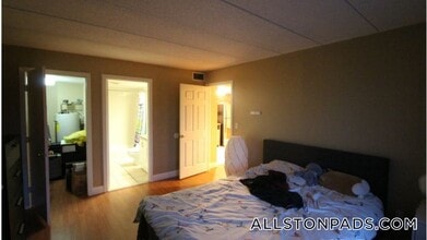 85 Brainerd Rd in Boston, MA - Foto de edificio - Building Photo