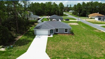 601 Tamarin Ln in Kissimmee, FL - Building Photo