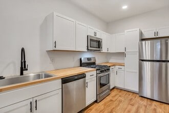 5126 Natrona Wy in Pittsburgh, PA - Building Photo - Building Photo