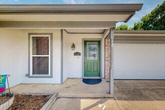 5106 Atlantis Terrace in Arlington, TX - Foto de edificio - Building Photo