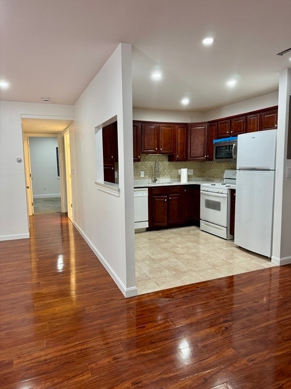 685 Oak St in Brockton, MA - Building Photo - Building Photo