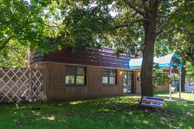 Dolphin Cove in Staten Island, NY - Building Photo - Building Photo