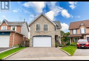 106 Cornwall Dr in Ajax, ON - Building Photo