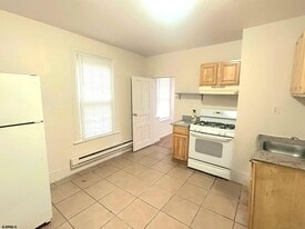 2511 Pacific Ave in Atlantic City, NJ - Building Photo