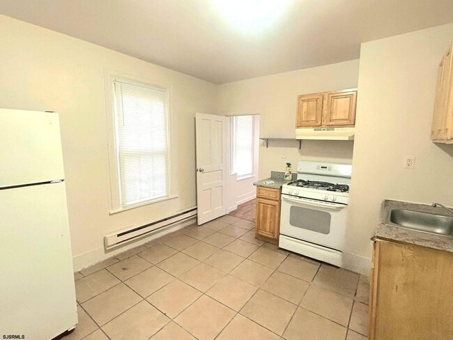 property at 2511 Pacific Ave