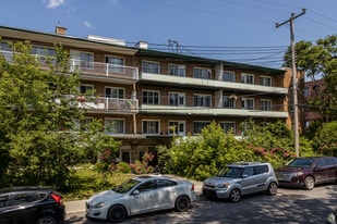 2795 De Darlington Pl in Montréal, QC - Building Photo