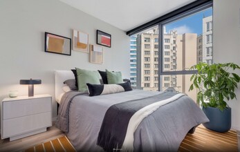 8 E Randolph St in Chicago, IL - Foto de edificio - Building Photo