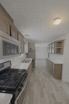 361 Parker Lake Dr in Oxford, MI - Building Photo