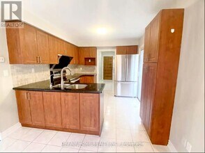 16 Cottsmore Crescent in Markham, ON - Building Photo - Building Photo